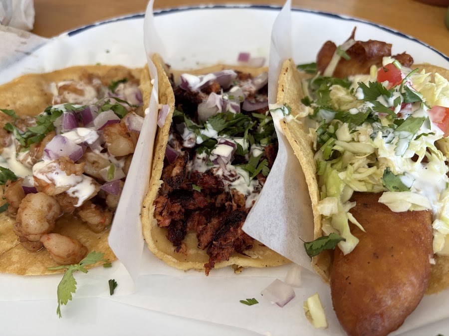 Four Tunas Fish & Bar photo 4