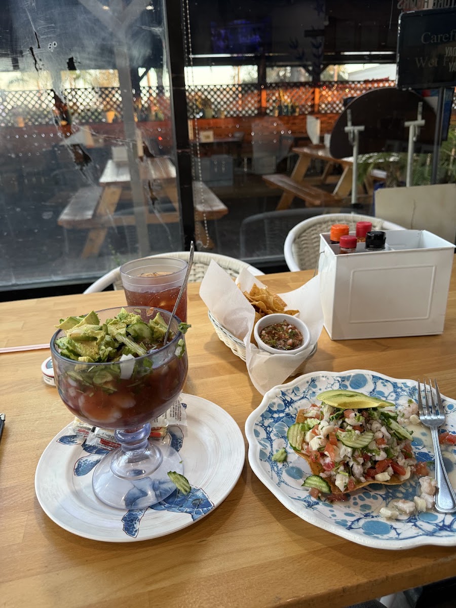 Four Tunas Fish & Bar photo 3