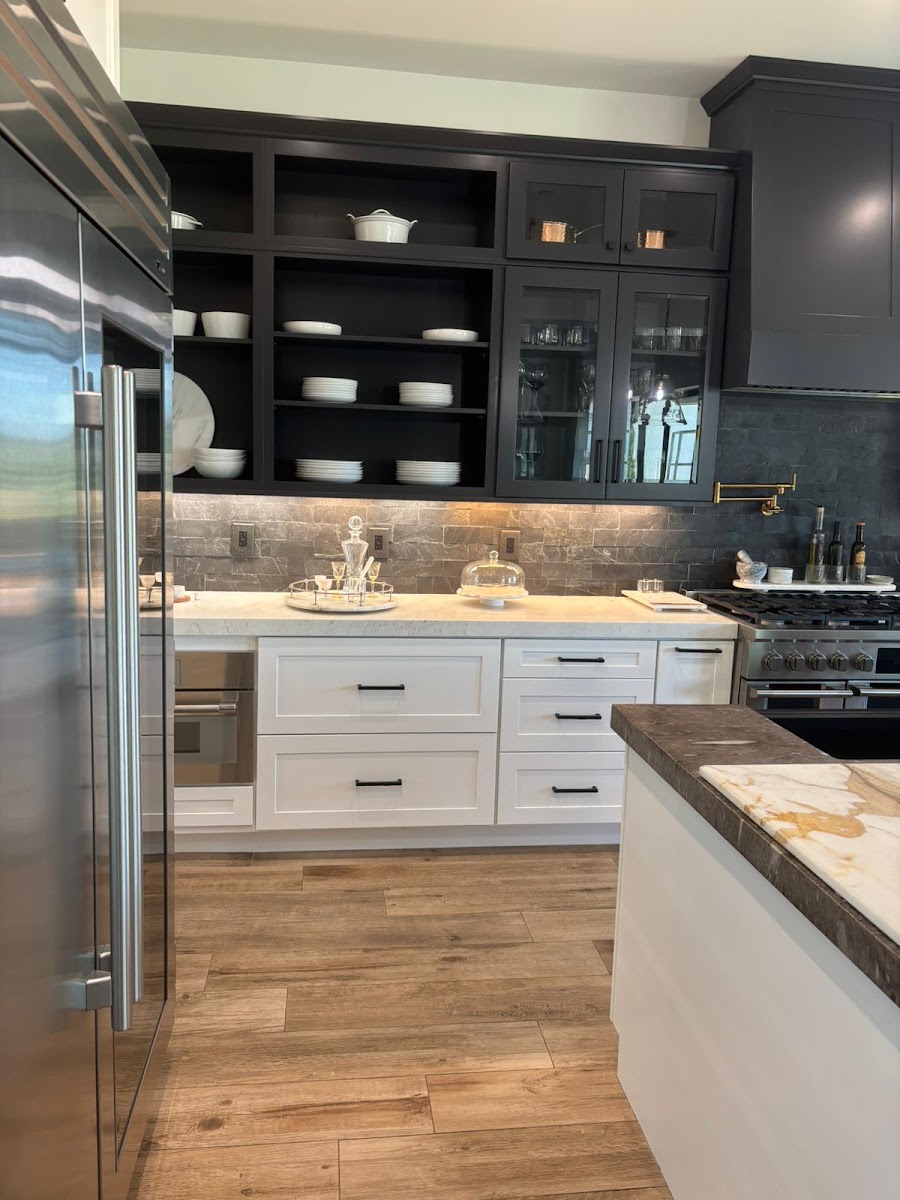 Shiny Mint Cleaning / House and Office Cleaning photo 1